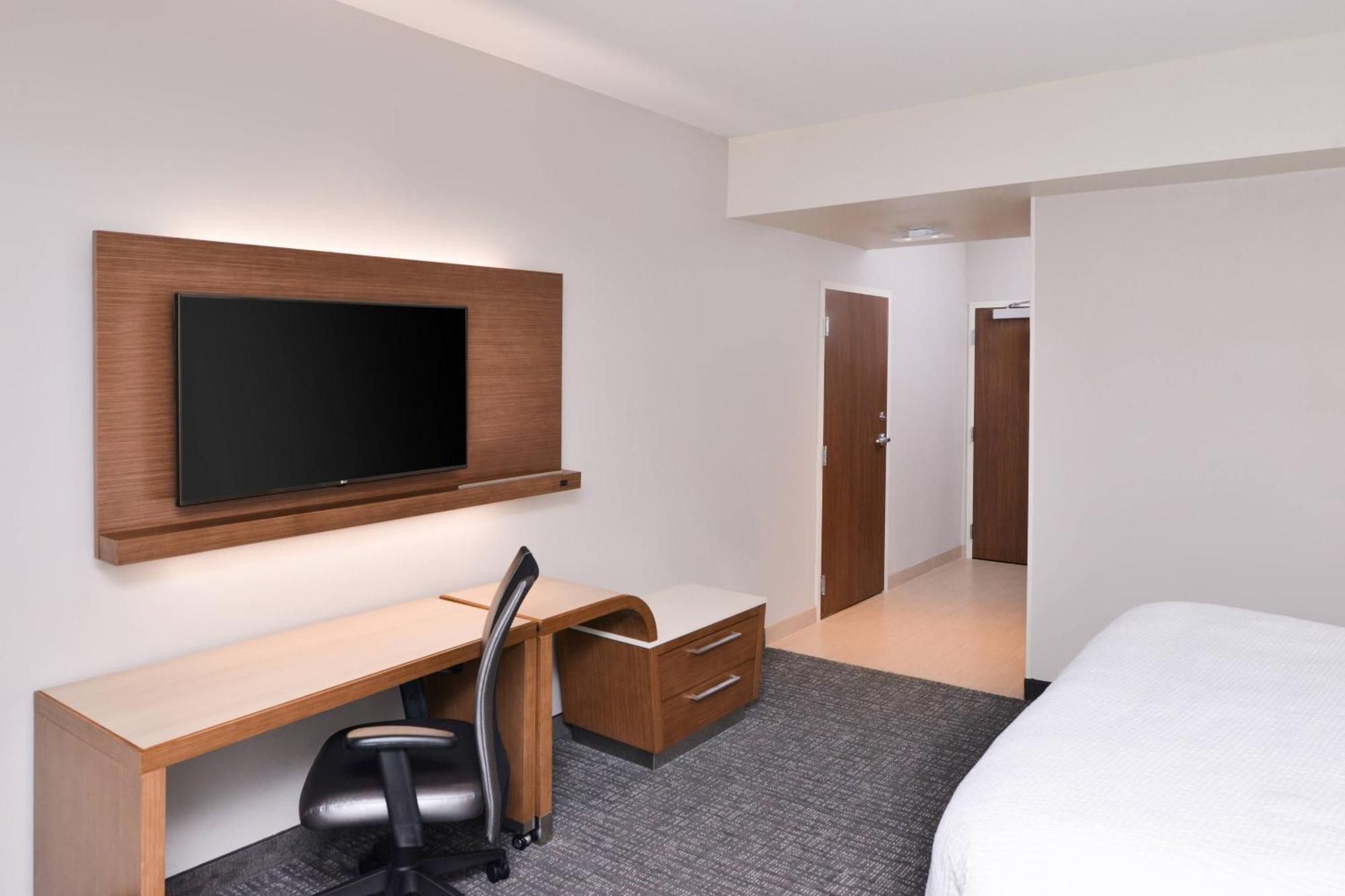Courtyard By Marriott Columbus Grove City Exterior photo